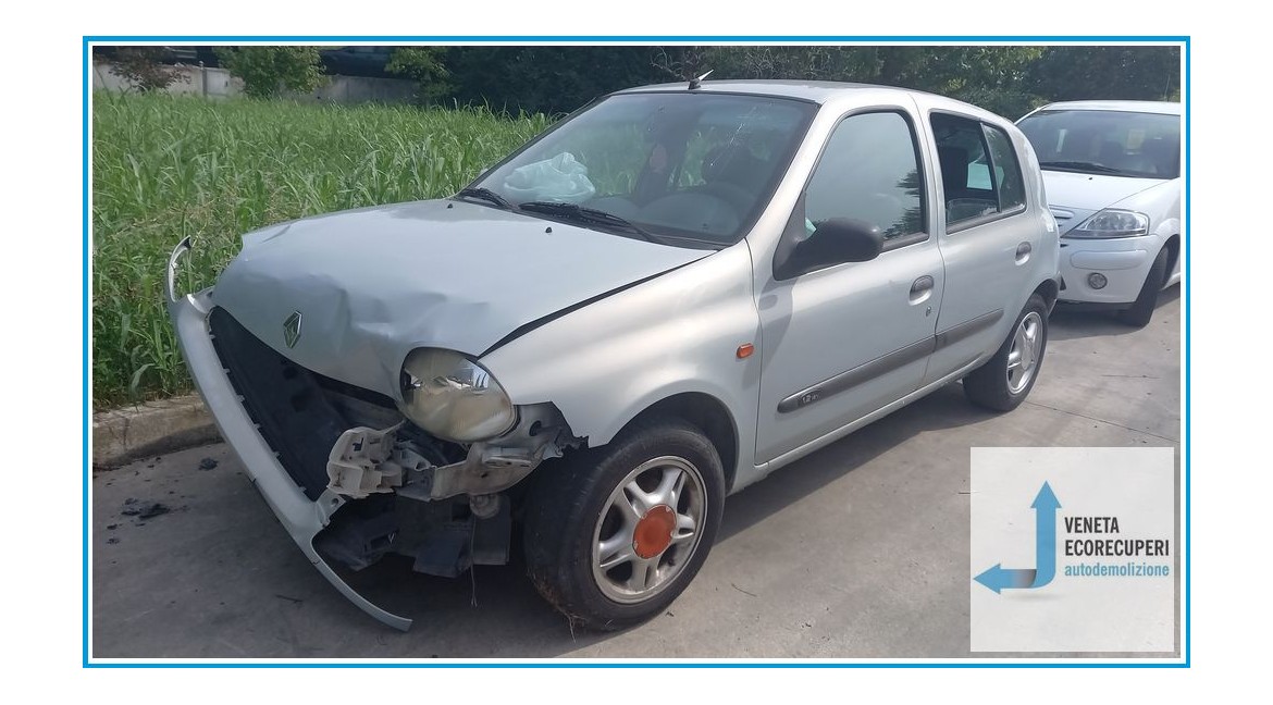 RENAULT CLIO 2a Serie  del 2001 parti usate e ricambi - Tipo Motore D4FB7