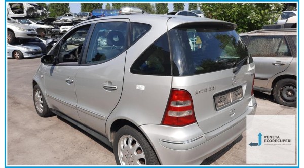 MERCEDES-BENZ Classe A W168 del 2001 parti usate e ricambi - Tipo Motore 668942