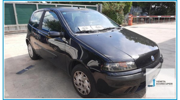 FIAT PUNTO 1N/1P del 2000 parti usate e ricambi - Tipo Motore 188A5000