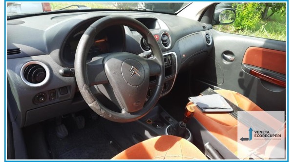 CITROEN C2  del 2006 parti usate e ricambi - Tipo Motore 8HZ