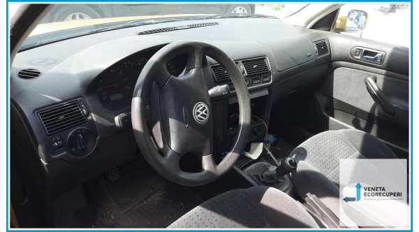 VOLKSWAGEN GOLF 1J del 1999 parti usate e ricambi - Tipo Motore AKL
