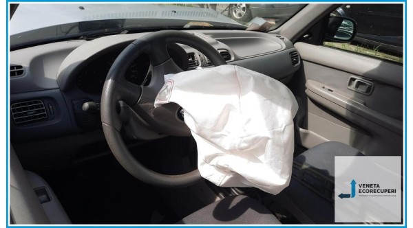 NISSAN MICRA K11E del 2002 parti usate e ricambi - Tipo Motore CG10