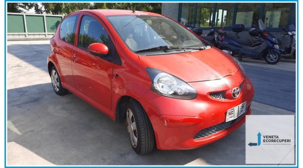 TOYOTA AYGO 1a Serie  del 2007 parti usate e ricambi - Tipo Motore 1KRFE
