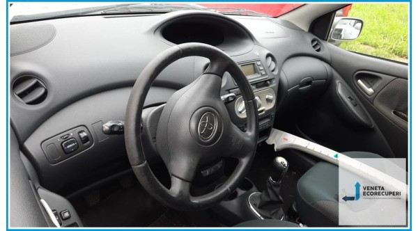 TOYOTA YARIS FRP del 2004 parti usate e ricambi - Tipo Motore 1SZFE