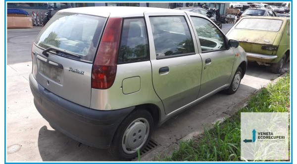 FIAT PUNTO 1a Serie  del 1997 parti usate e ricambi - Tipo Motore 176B2000