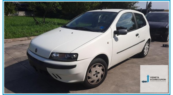 FIAT PUNTO 1N/1P del 2001 parti usate e ricambi - Tipo Motore 188A5000