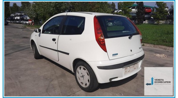 FIAT PUNTO 1N/1P del 2001 parti usate e ricambi - Tipo Motore 188A5000