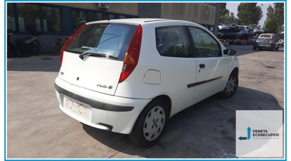 FIAT PUNTO 1N/1P del 2001 parti usate e ricambi - Tipo Motore 188A5000