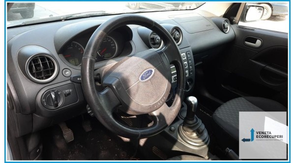 FORD FIESTA CBK del 2004 parti usate e ricambi - Tipo Motore FUJA