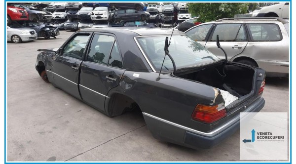 MERCEDES-BENZ Classe E W/S210 del 1900 parti usate e ricambi - Tipo Motore 111942