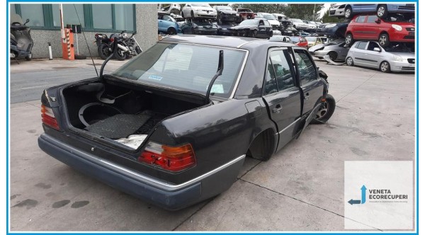 MERCEDES-BENZ Classe E W/S210 del 1900 parti usate e ricambi - Tipo Motore 111942