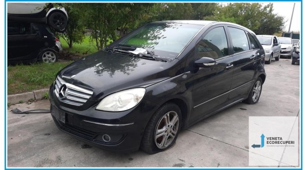 MERCEDES-BENZ Classe B T245 del 2006 parti usate e ricambi - Tipo Motore 640940