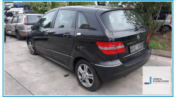 MERCEDES-BENZ Classe B T245 del 2006 parti usate e ricambi - Tipo Motore 640940