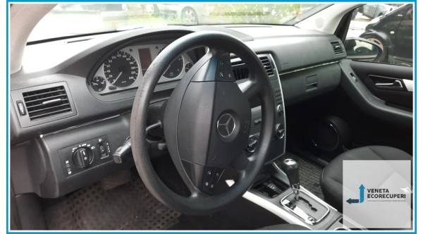 MERCEDES-BENZ Classe B T245 del 2006 parti usate e ricambi - Tipo Motore 640940