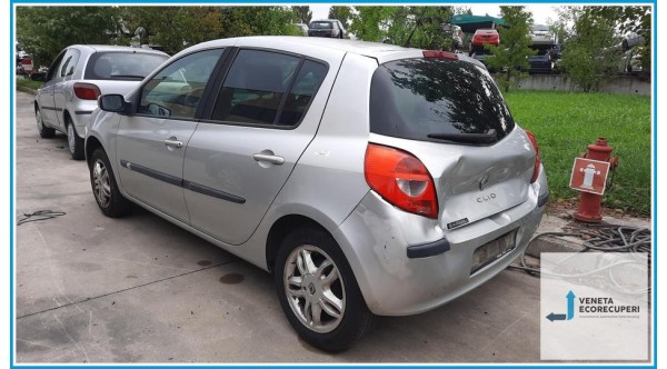 RENAULT CLIO 3a Serie  del 2007 parti usate e ricambi - Tipo Motore D4FD7