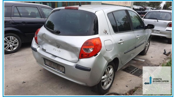 RENAULT CLIO 3a Serie  del 2007 parti usate e ricambi - Tipo Motore D4FD7