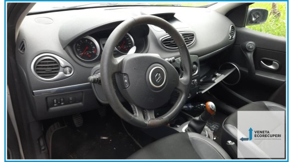 RENAULT CLIO 3a Serie  del 2007 parti usate e ricambi - Tipo Motore D4FD7