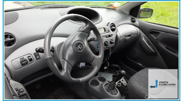 TOYOTA YARIS JPP del 2001 parti usate e ricambi - Tipo Motore 2NZFE