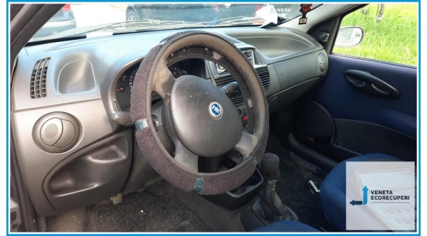 FIAT PUNTO 2U del 2003 parti usate e ricambi - Tipo Motore 188A4000