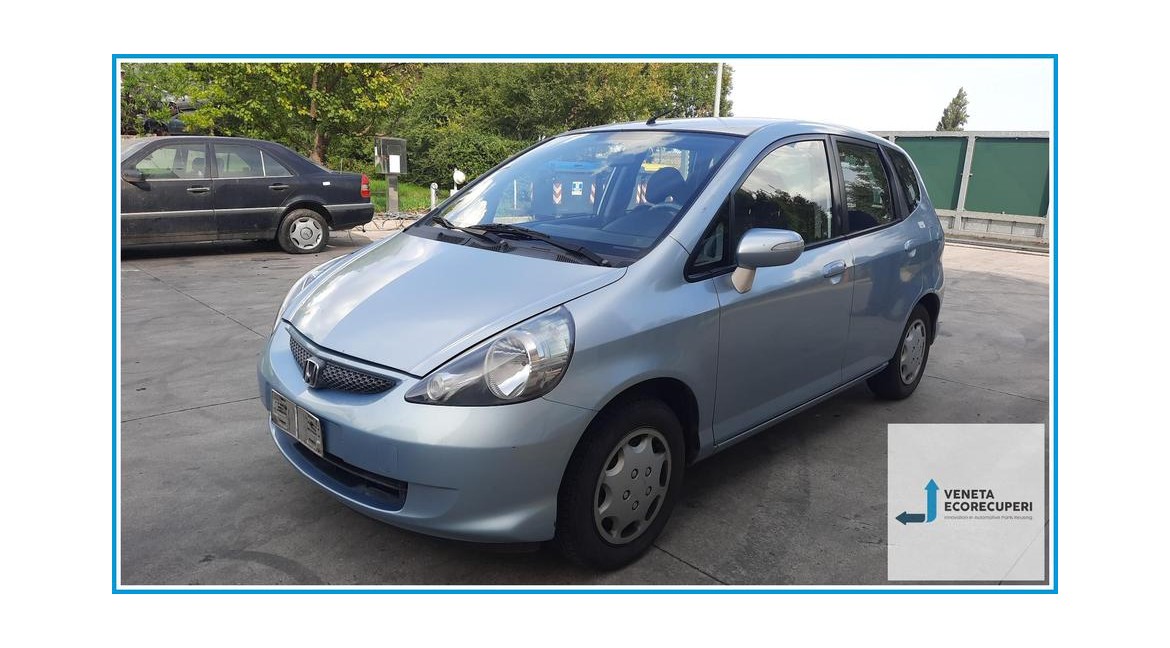 HONDA JAZZ 1a Serie  del 2004 parti usate e ricambi - Tipo Motore L13A1