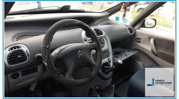 CITROEN XSARA PICASSO  del 2005 parti usate e ricambi - Tipo Motore 6FZ