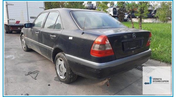 MERCEDES-BENZ Classe C W/S202 del 1994 parti usate e ricambi - Tipo Motore 111920