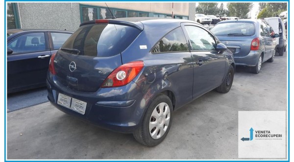 OPEL CORSA S07 del 2010 parti usate e ricambi - Tipo Motore Z12XEP