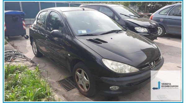 PEUGEOT 206  del 2005 parti usate e ricambi - Tipo Motore 8HZ