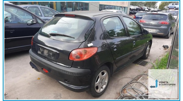 PEUGEOT 206  del 2005 parti usate e ricambi - Tipo Motore 8HZ