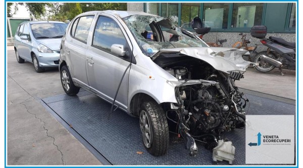 TOYOTA YARIS FRP del 2005 parti usate e ricambi - Tipo Motore 1NDTV