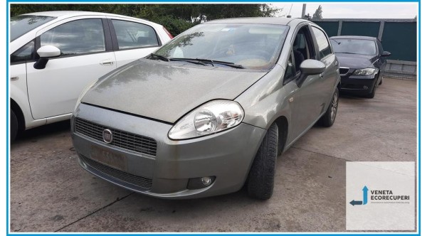 FIAT GRANDE PUNTO 4C del 2009 parti usate e ricambi - Tipo Motore 199A3000