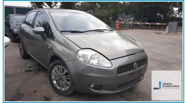 FIAT GRANDE PUNTO 4C del 2009 parti usate e ricambi - Tipo Motore 199A3000