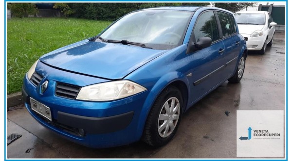 RENAULT MEGANE 2a Serie  del 2003 parti usate e ricambi - Tipo Motore K4JD7