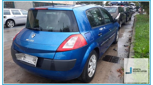 RENAULT MEGANE 2a Serie  del 2003 parti usate e ricambi - Tipo Motore K4JD7