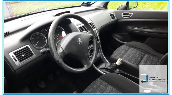 PEUGEOT 307  del 2003 parti usate e ricambi - Tipo Motore NFU