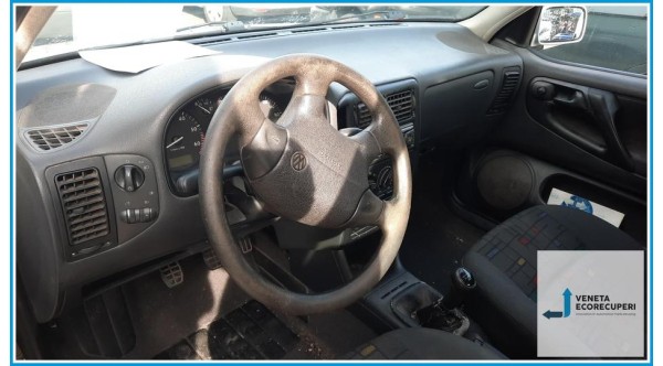 VOLKSWAGEN POLO 3a Serie  del 1999 parti usate e ricambi - Tipo Motore APQ