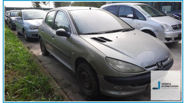 PEUGEOT 206  del 2001 parti usate e ricambi - Tipo Motore RHY