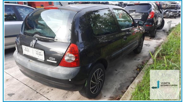 RENAULT CLIO 2a Serie  del 2005 parti usate e ricambi - Tipo Motore D7FG7