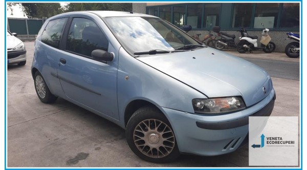 FIAT PUNTO 1N/1P del 2002 parti usate e ricambi - Tipo Motore 188A4000