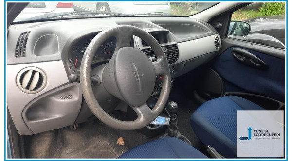 FIAT PUNTO 1N/1P del 2002 parti usate e ricambi - Tipo Motore 188A4000