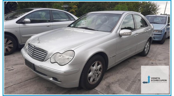 MERCEDES-BENZ Classe C W/S203 del 2002 parti usate e ricambi - Tipo Motore 611962