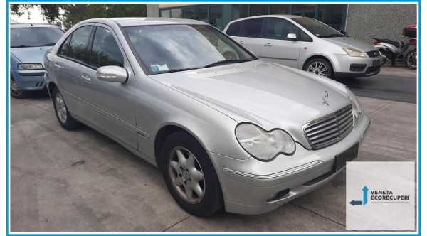 MERCEDES-BENZ Classe C W/S203 del 2002 parti usate e ricambi - Tipo Motore 611962