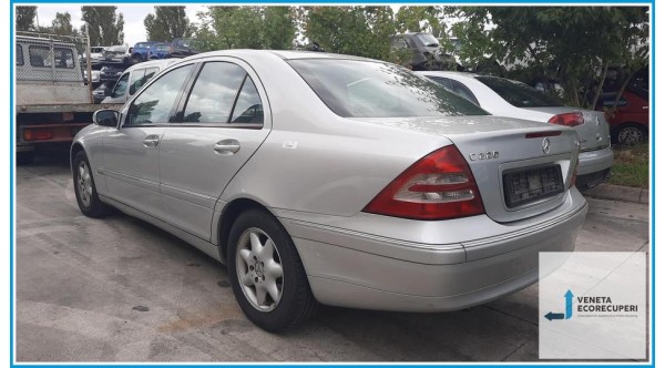 MERCEDES-BENZ Classe C W/S203 del 2002 parti usate e ricambi - Tipo Motore 611962