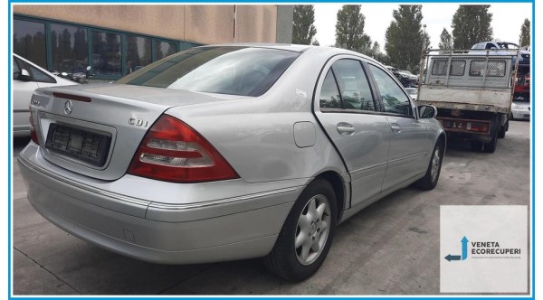 MERCEDES-BENZ Classe C W/S203 del 2002 parti usate e ricambi - Tipo Motore 611962
