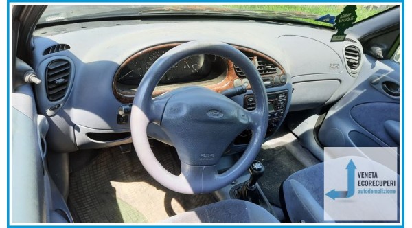 FORD FIESTA DX del 1996 parti usate e ricambi