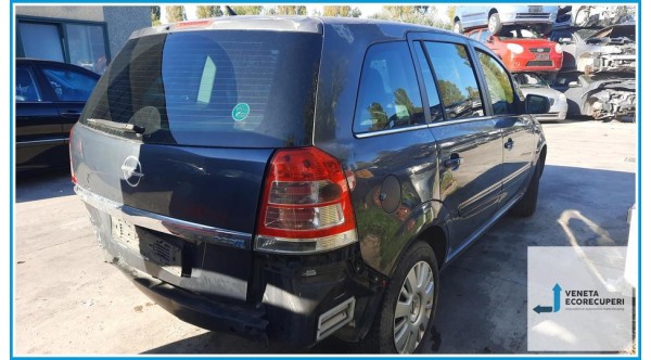 OPEL ZAFIRA A05 del 2010 parti usate e ricambi - Tipo Motore Z16YNG