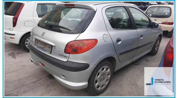PEUGEOT 206  del 2006 parti usate e ricambi - Tipo Motore 8HZ