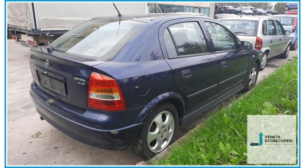 OPEL ASTRA T98 del 2001 parti usate e ricambi - Tipo Motore Z16XE