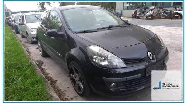 RENAULT CLIO 3a Serie  del 2006 parti usate e ricambi - Tipo Motore K9KT7