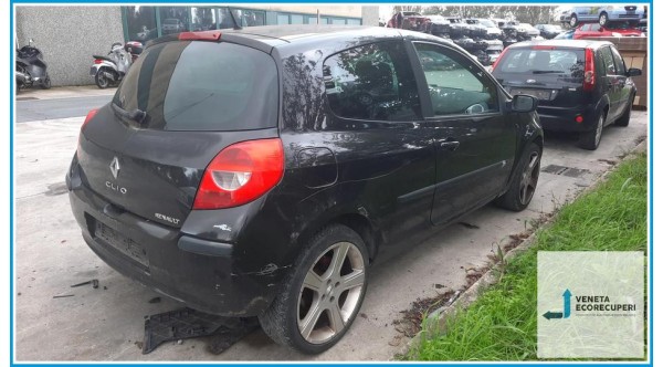 RENAULT CLIO 3a Serie  del 2006 parti usate e ricambi - Tipo Motore K9KT7
